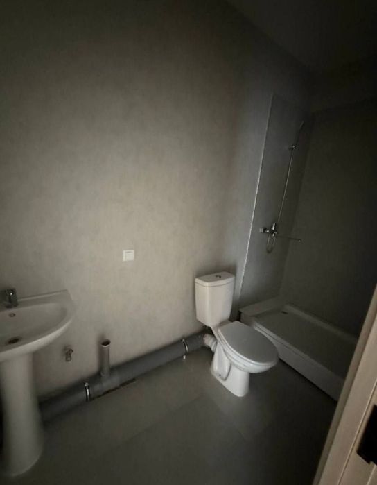 ЭКО БОЗОР атрофида 3 хонали квартира сотилвотти