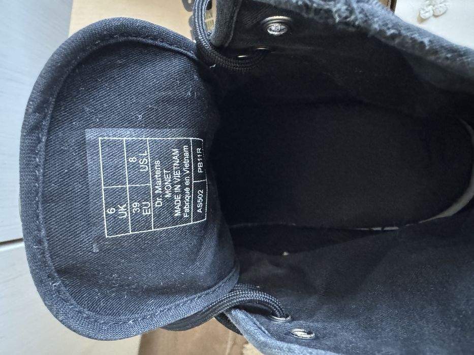 Дамски кецове Dr. Martens, р-р 39