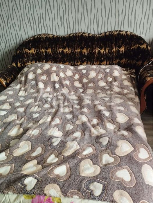 Разтегателен диван