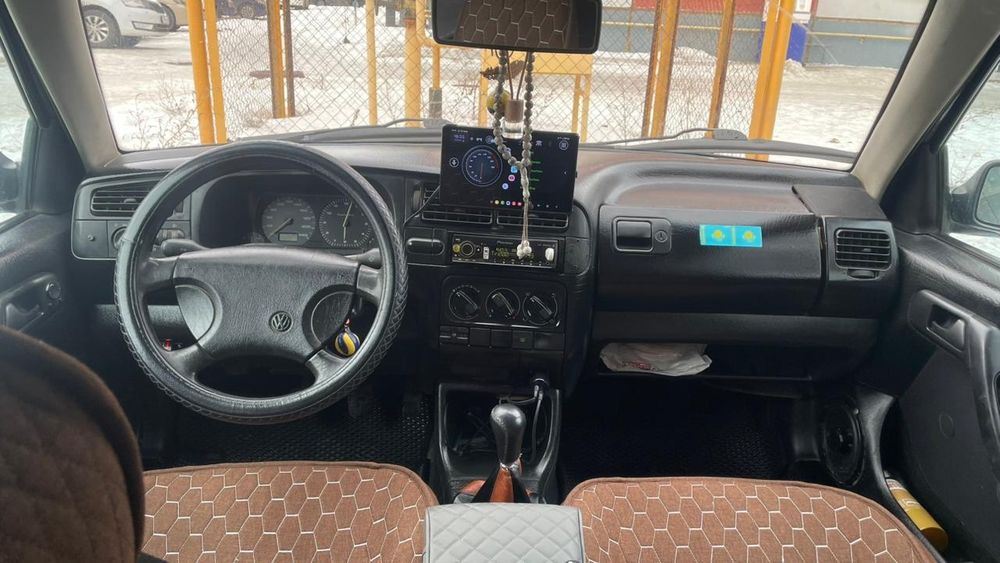 Гольф 3 1,8 моно