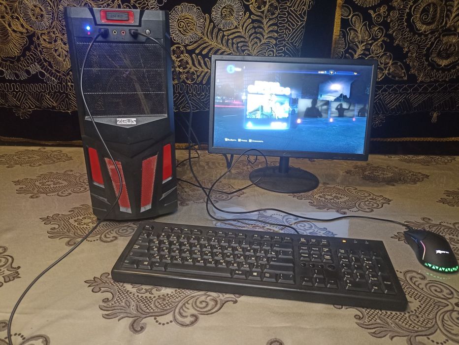 Комплект компютер сотилади