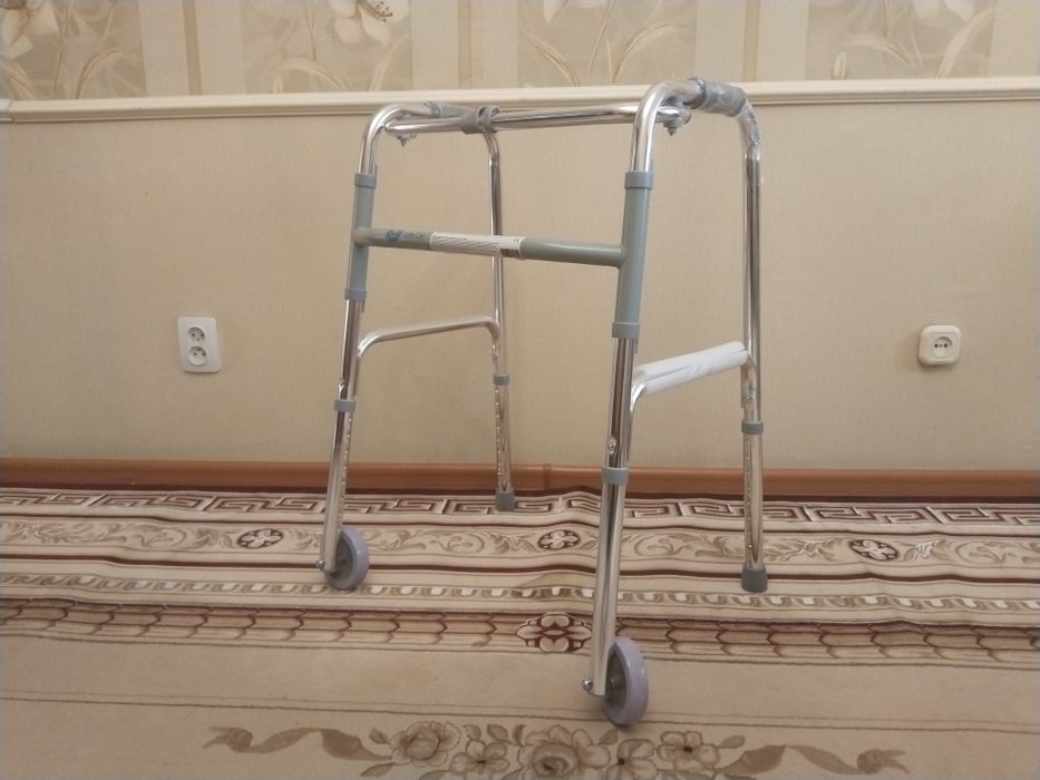 Ходунки для взрослых