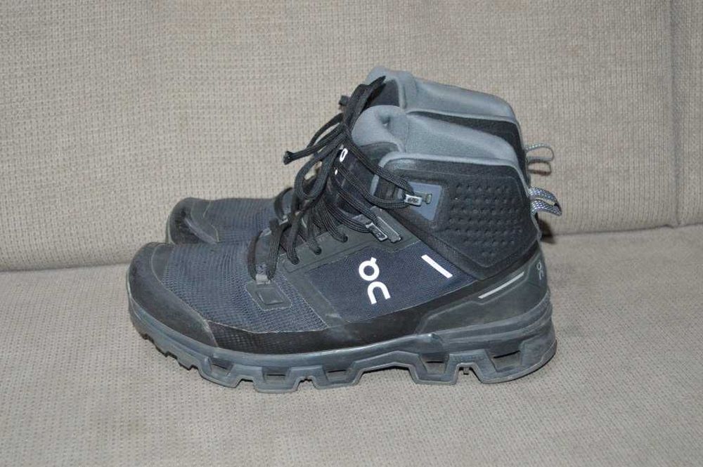 Ghete On Running Cloudrock 2 Waterproof marime 42