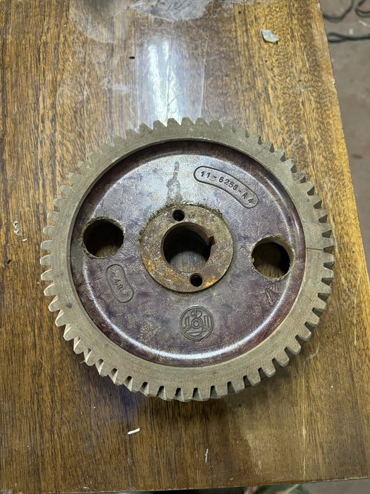 Продам запчасти газ 21