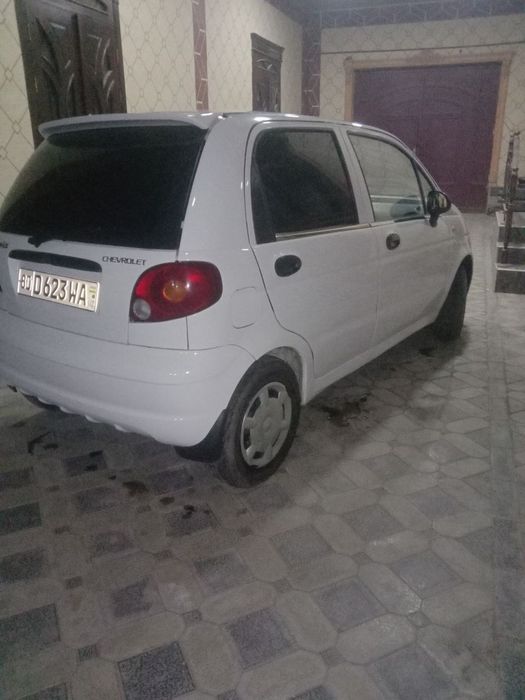 Матиз сотилади метанда