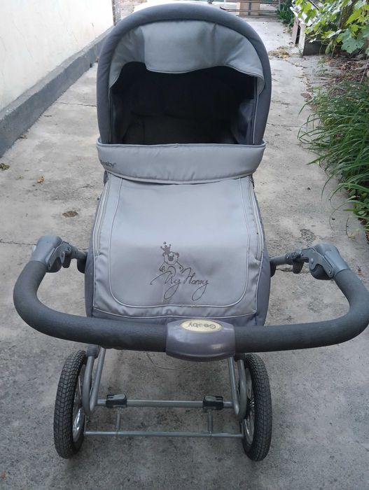 Продаются детские коляски.