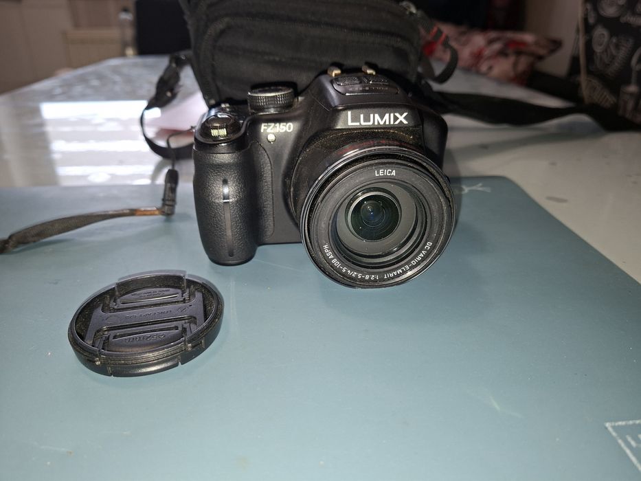 Panasonic FZ150, 12 MP ,24x zoom, Full HD Video