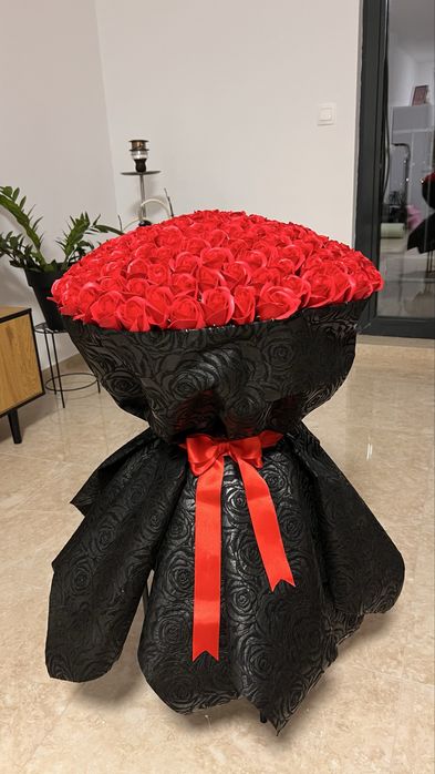 Ръчно изработен букет 101 рози