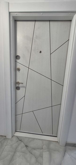 Продава се Тристаен апартамент в Велико Търново, Колю Фичето - 77 кв.м за 1845 €/кв.м - Снимка #9