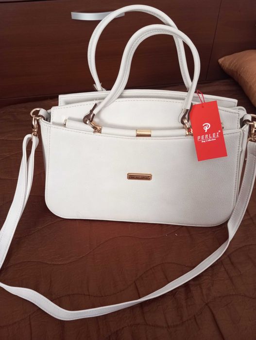 Бяла дамска чанта - чисто нова