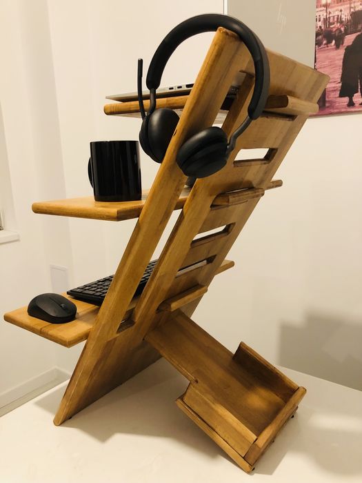 Suport laptop ajustabil pe inaltime