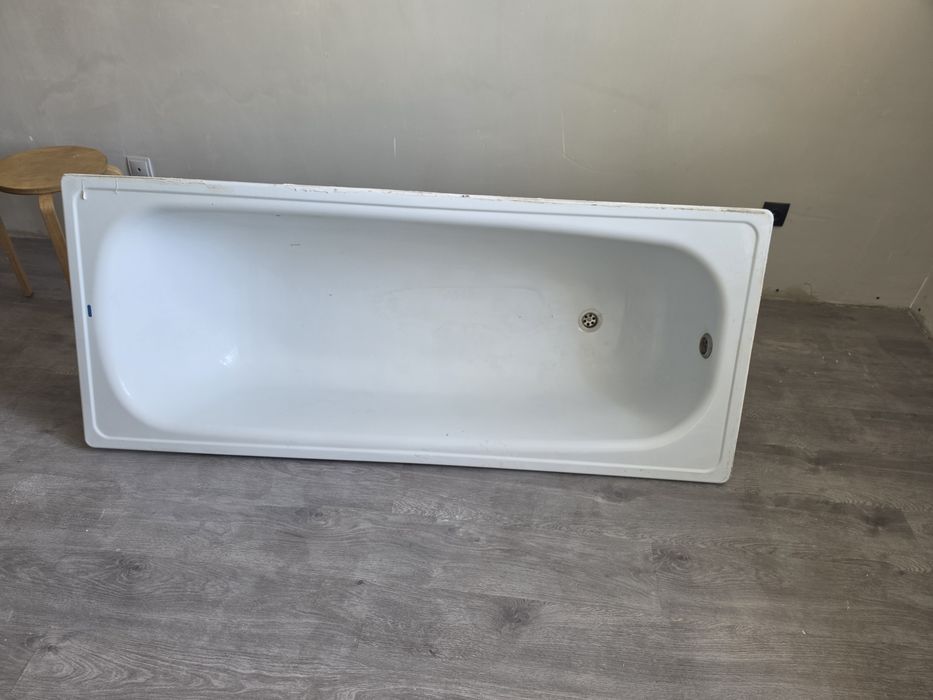 Продам Ванну б/у недорого
