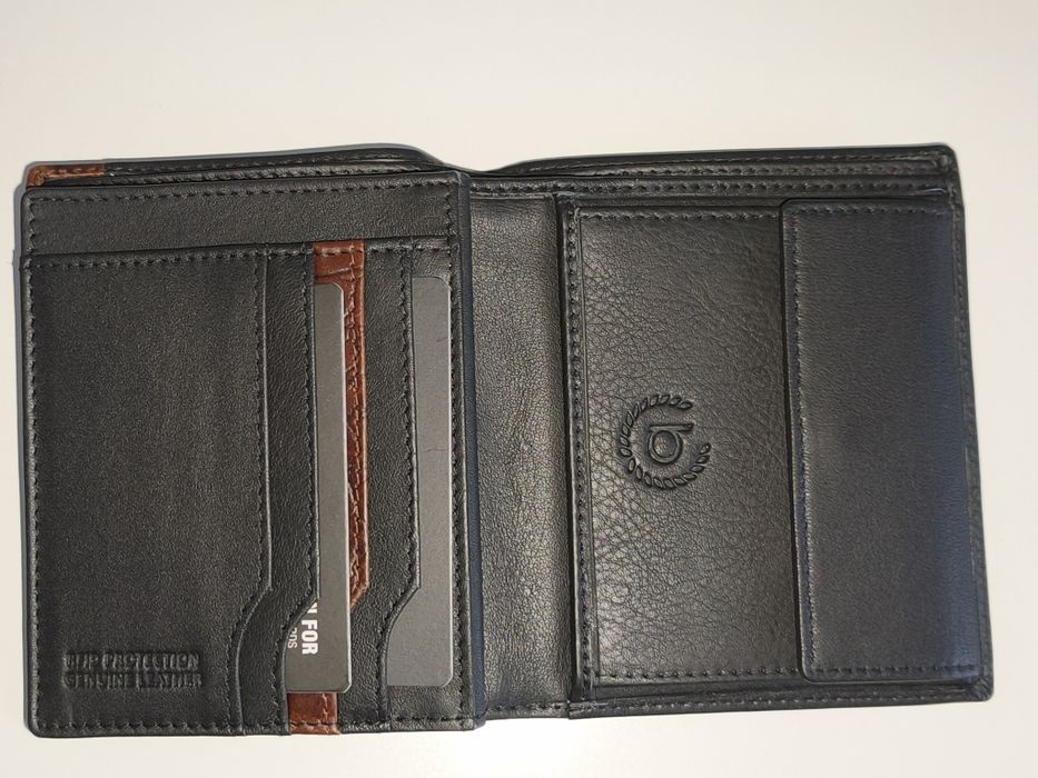 Мъжки портфейл Bugatti Corso Deluxe Upright