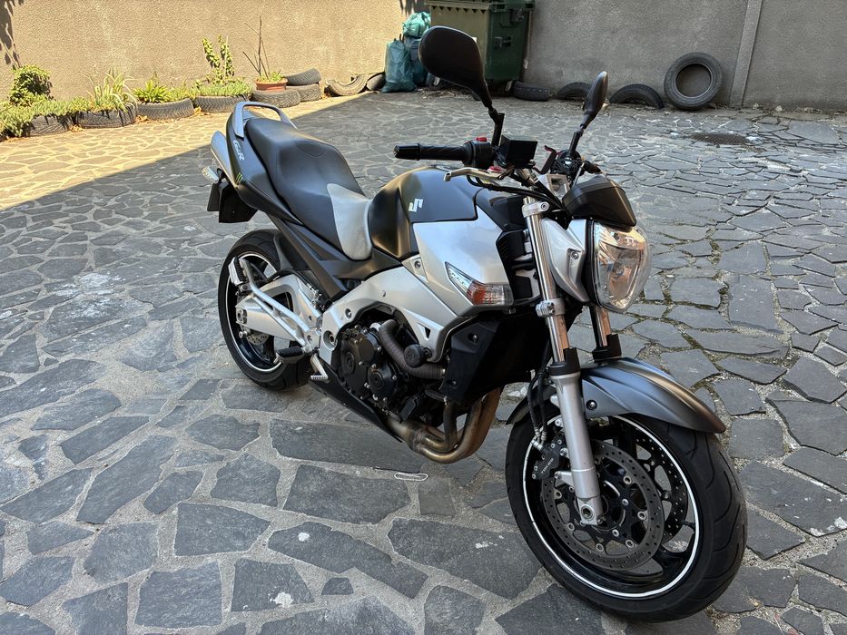 Suzuki GSR600 2007