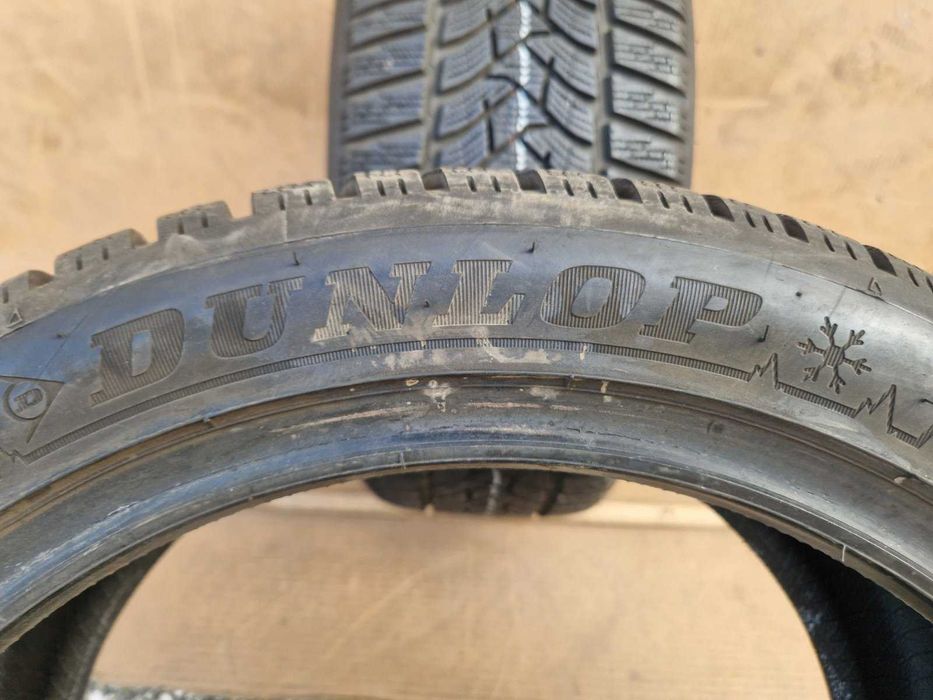 2 Dunlop R17 225/45
Зимни гуми 
DOT1721