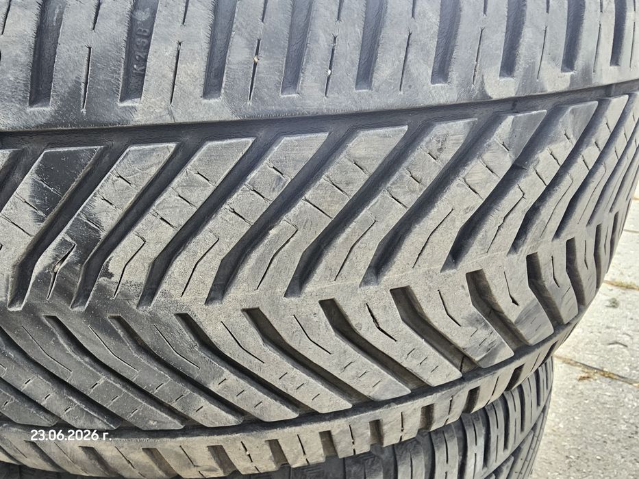 Всесезонни гуми 225/55 R18