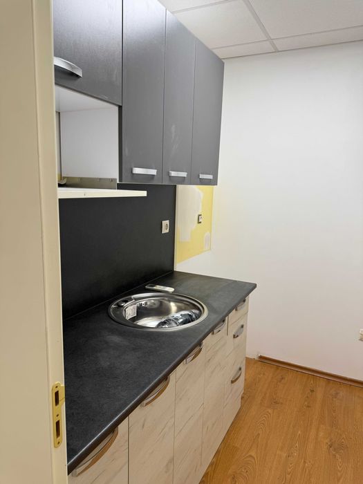 Отдава офис в ж.к.Младост-2