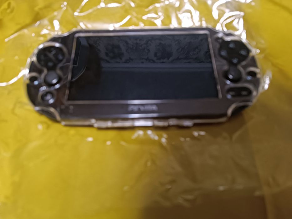 Assalom alekum Ps Vita Sotiladi 2000 model