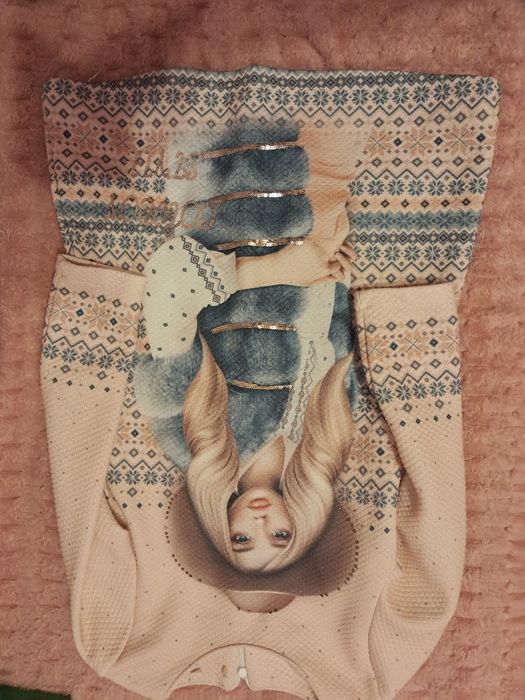 Детски дрехи за момиче 4- 5 години. осени в много добро състояниуе.