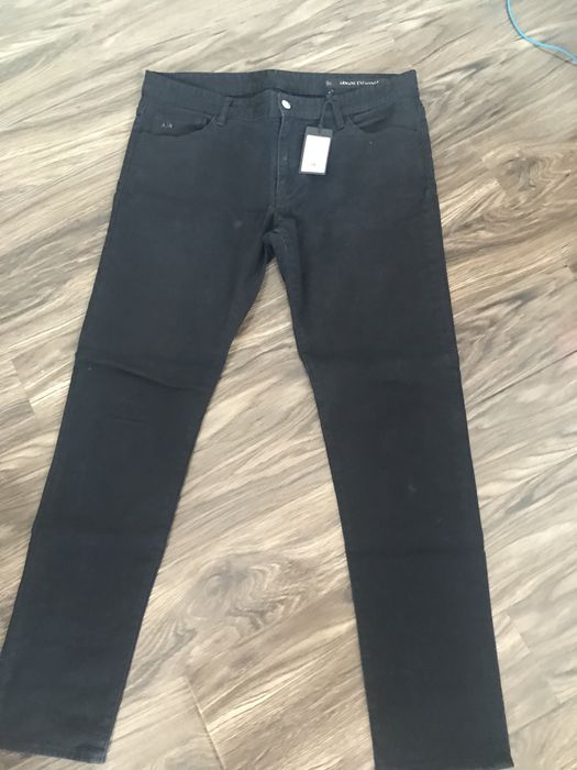 Pantaloni Armani nou cu eticheta original M