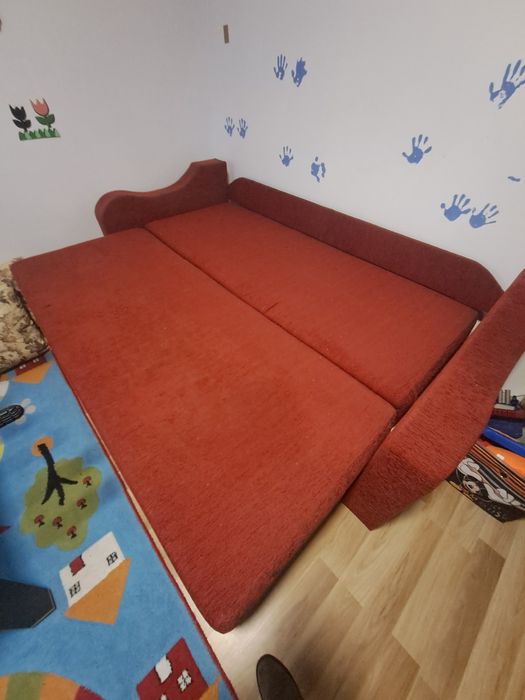 Vand canapea extensibila cu perne