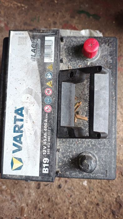 baterie auto Varta 45AH 12V