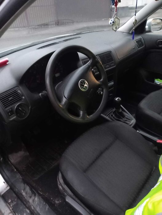 Vând Golf 4 înmatriculat