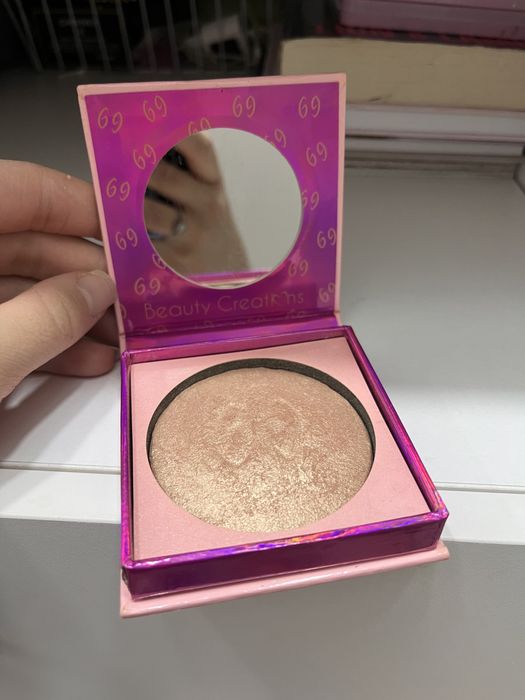 хайлайтер от beauty creations