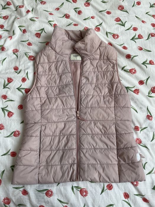 Жилетка безрукавка