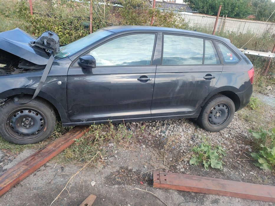 Продавам на части Шкода Рапид 1.2 tsi