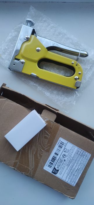 Степлер мебельный