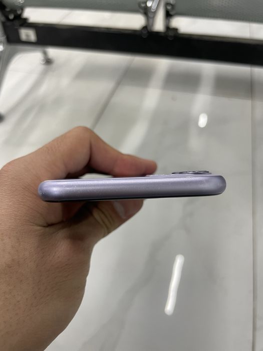 Продам iPhone 11 64gb в идеальном состоянии