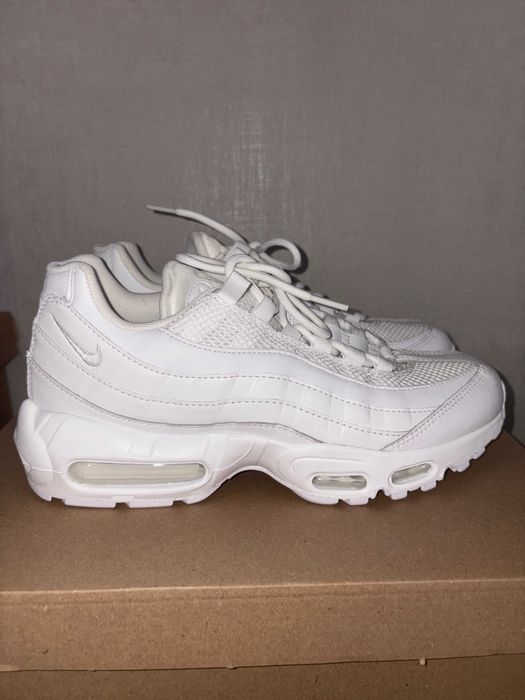 Nike Air Max 95 "Triple White" - Номер 41