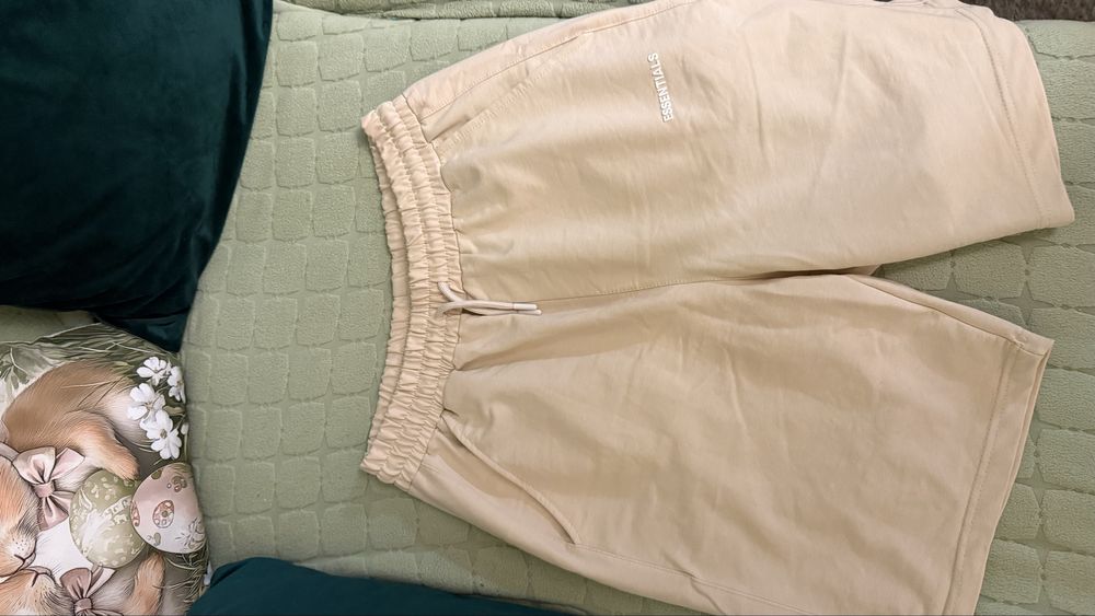 Essentials Къси гащи нови