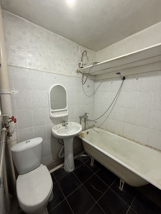 Продается 2ком в 3мкр не угловая