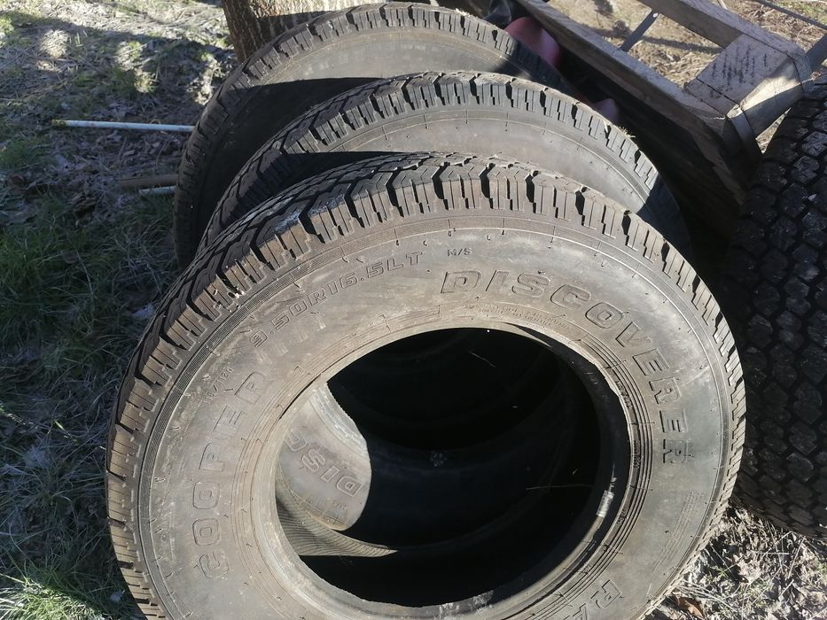 Всесезонни /зимни/  гуми за бус или джип