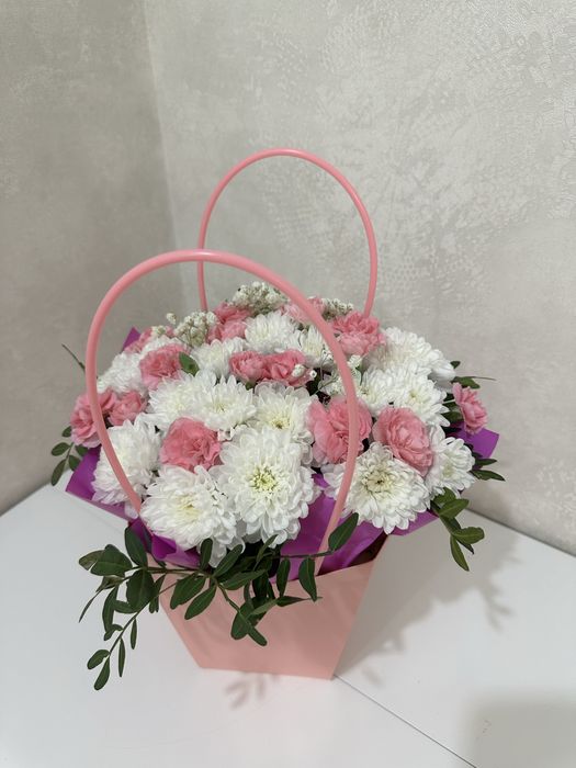 Цветы свежие ,красивые букеты