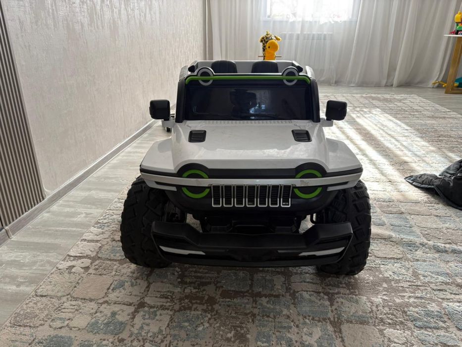 Продам машину джип