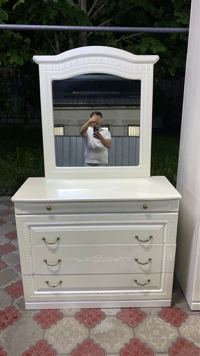 Спальный гарнитур + доставка