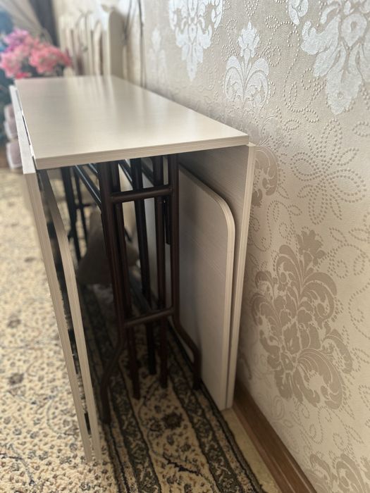 Продам стол трансформер почти новый