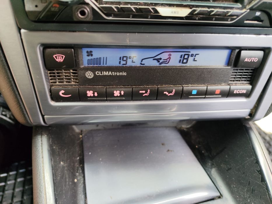 VOLKSWAGEN Golf 2002 — imagine 3