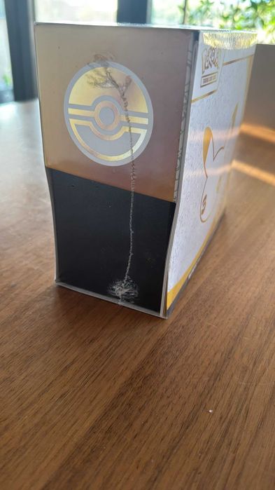 ETB Box Pokemon 30th Celebrations Sigilat pokemon elite trainer box