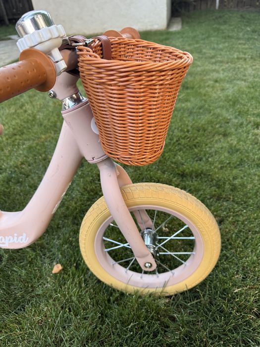 Bicicleta fara pedale fetite