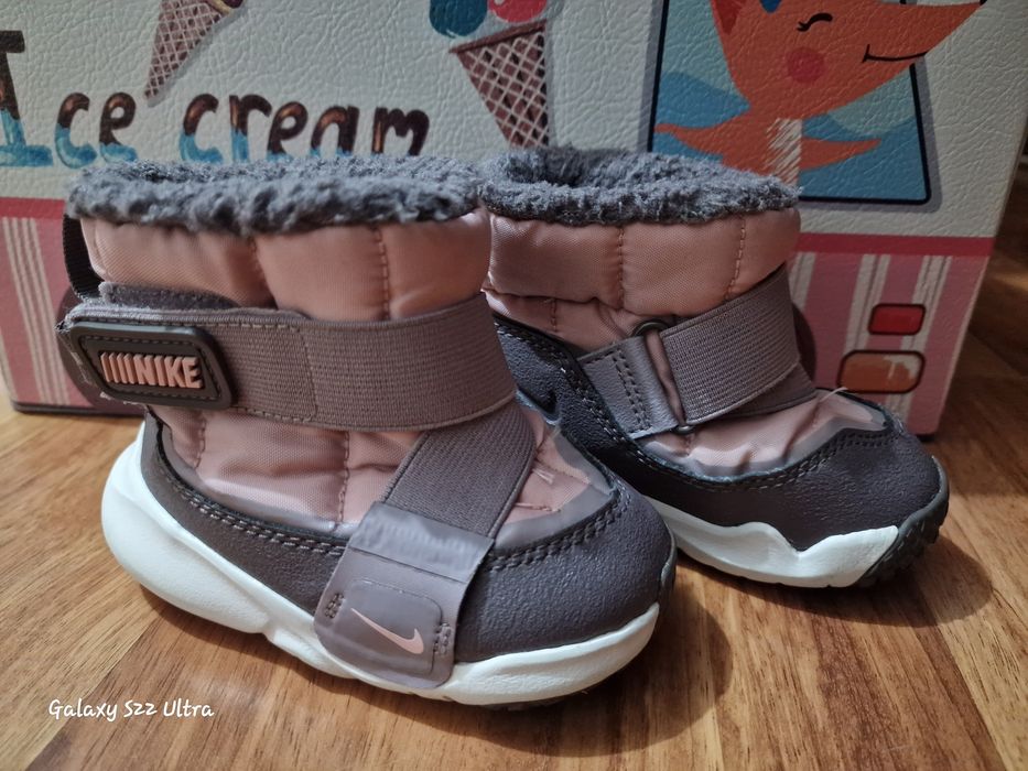 Ghete Nike fetițe 21