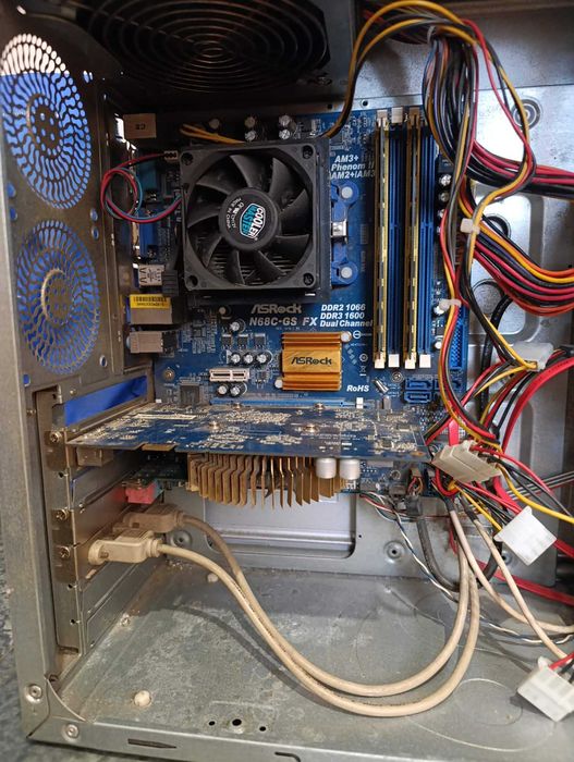 Настолен компютър