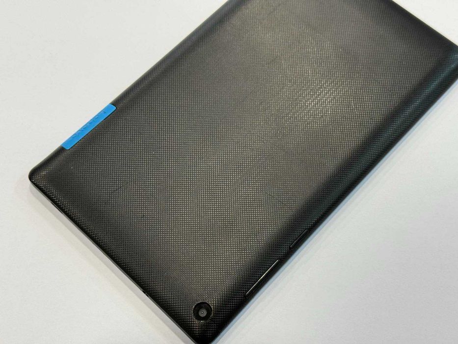 Таблет Lenovo TB-3710i