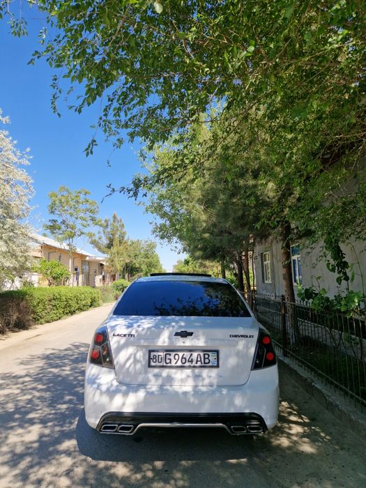 Lacetti 1.8 Сотилади