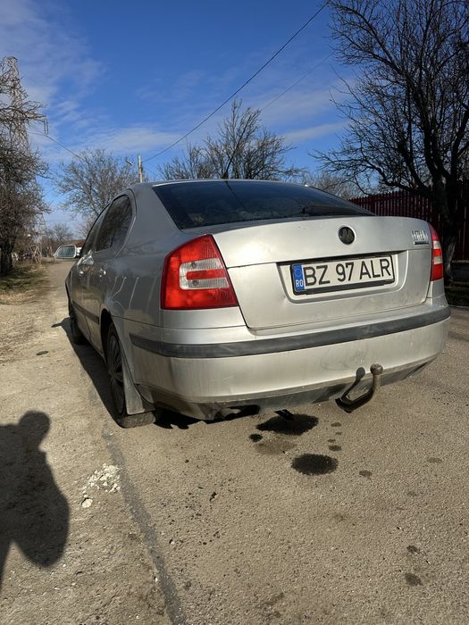 skoda octavia 2 , motor 1.6 mpi
