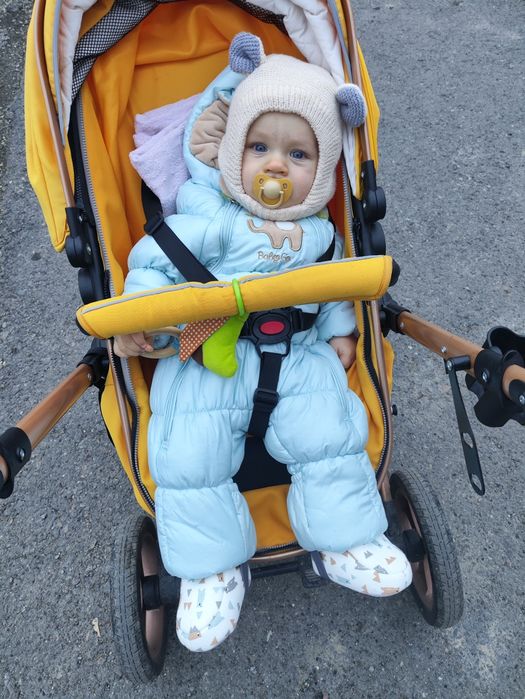 Продам детские комбинезоны