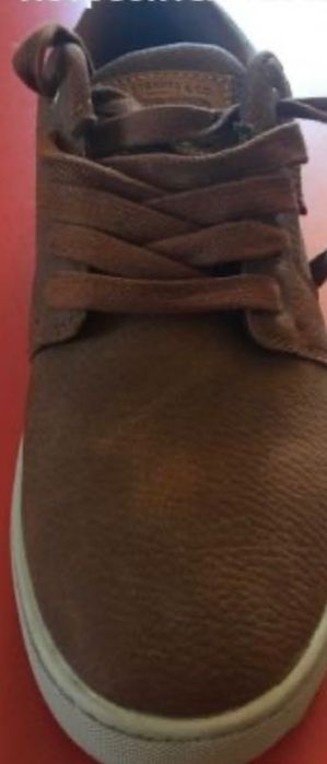 Обувки LEVI’S оригинални 42 номер като нови